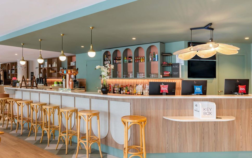 Bar Photo