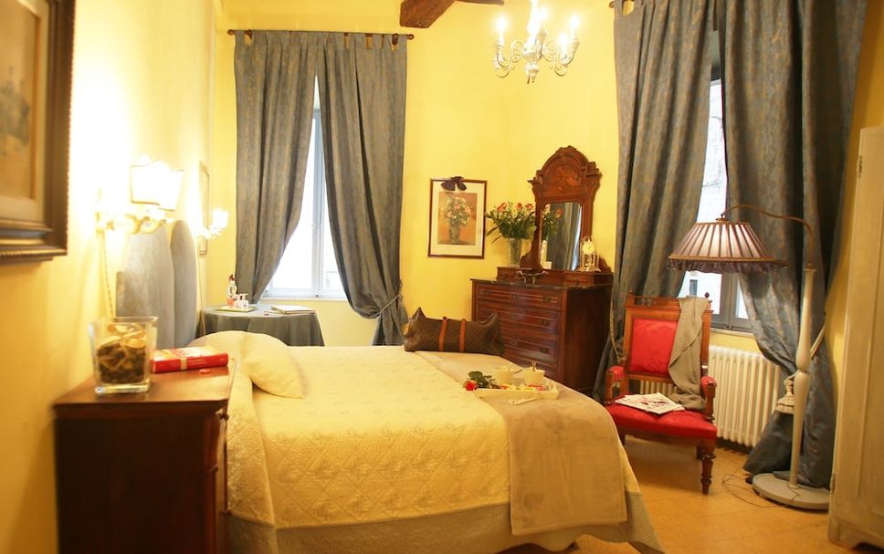 Bedroom Photo