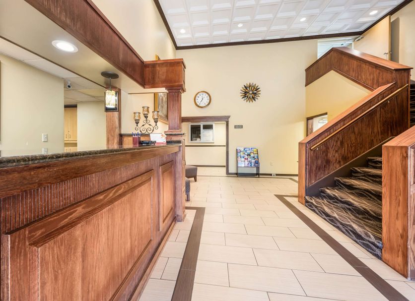 Front desk Photo