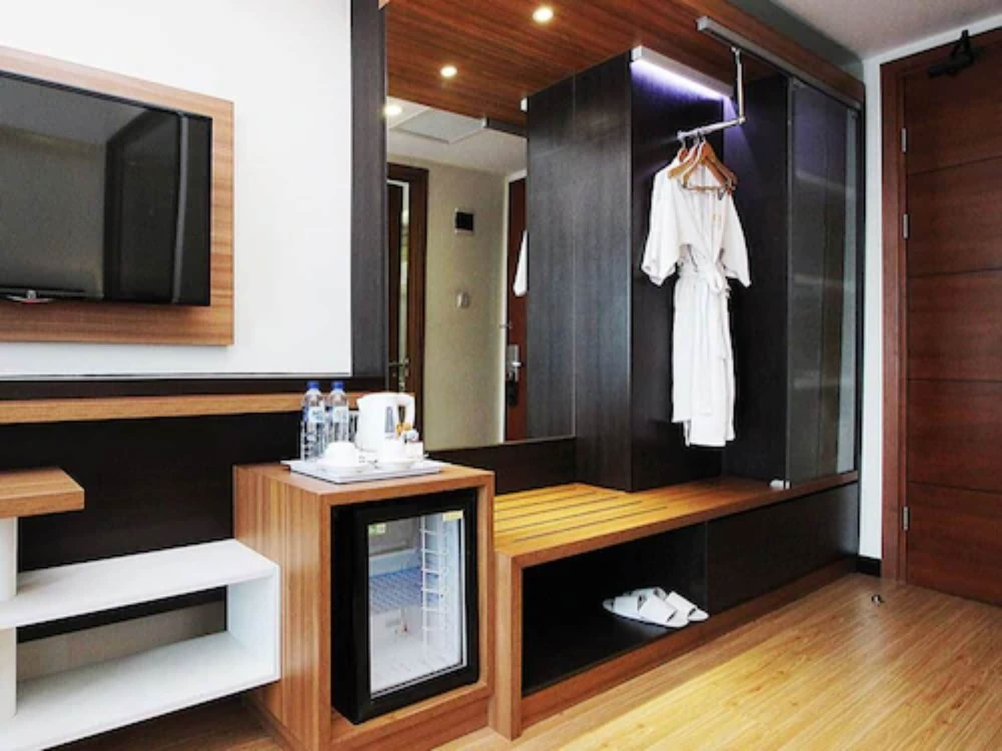 Room amenity
