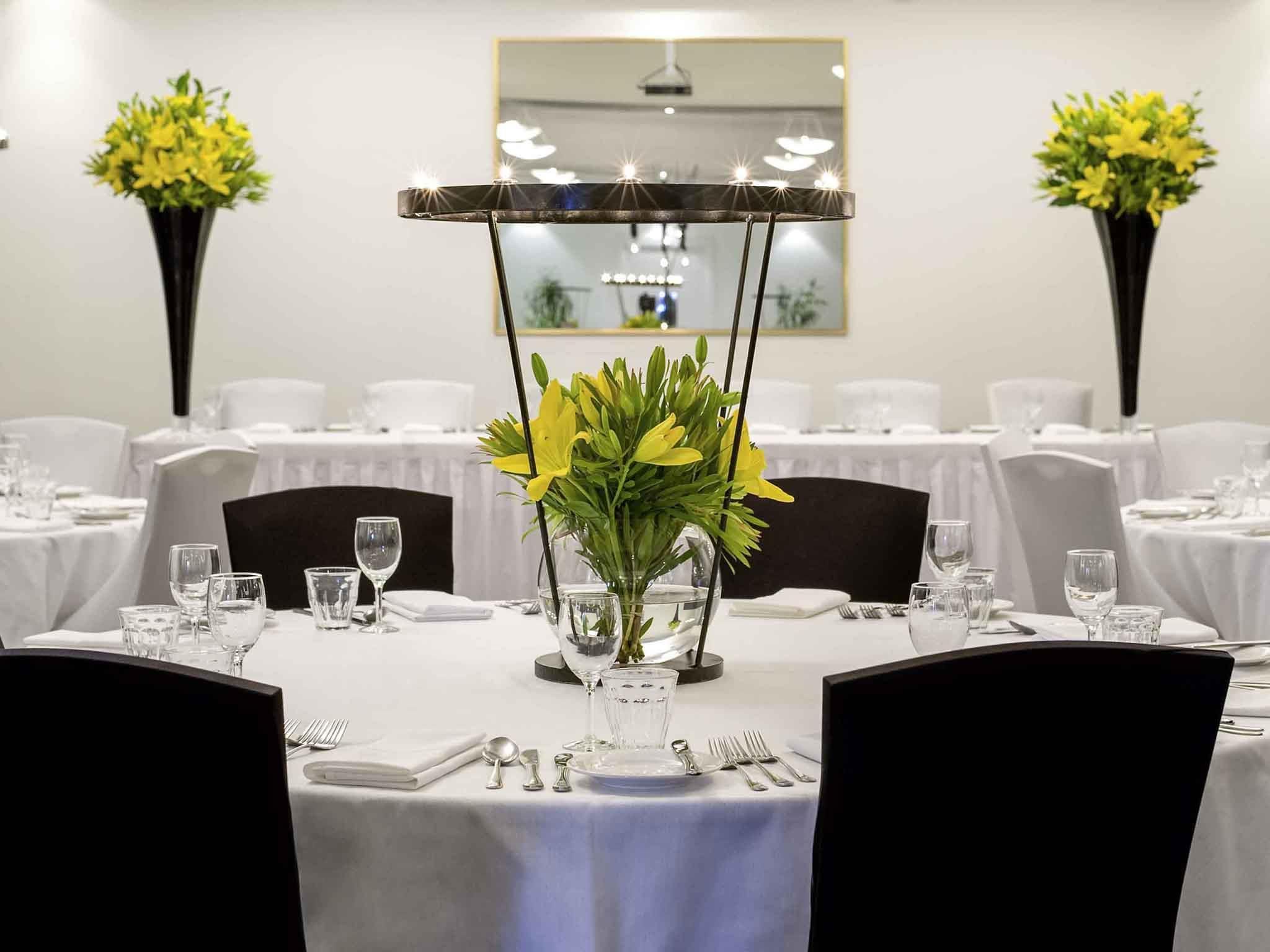 Banquet hall