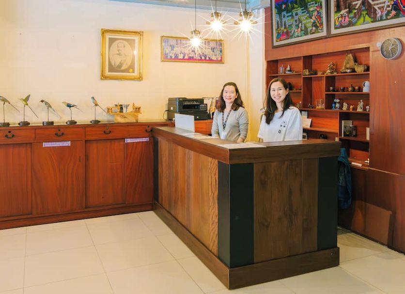 Front desk Photo