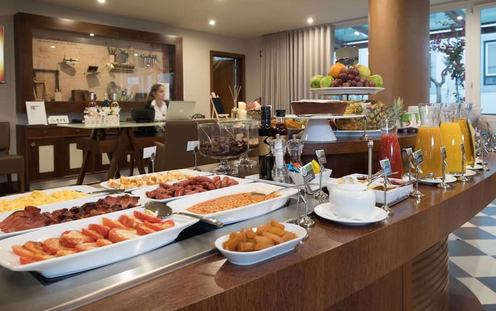 Buffet Photo