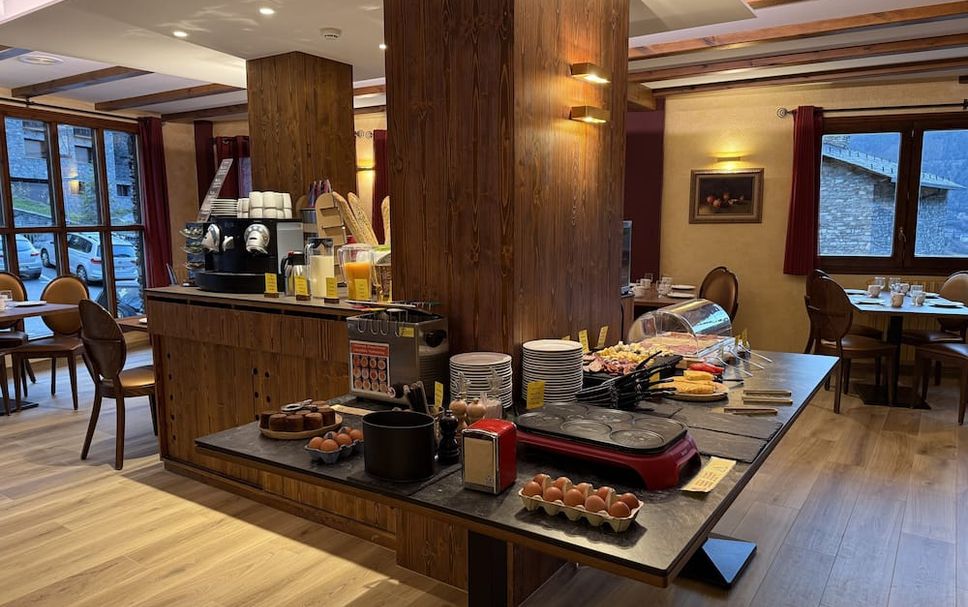 Buffet Photo