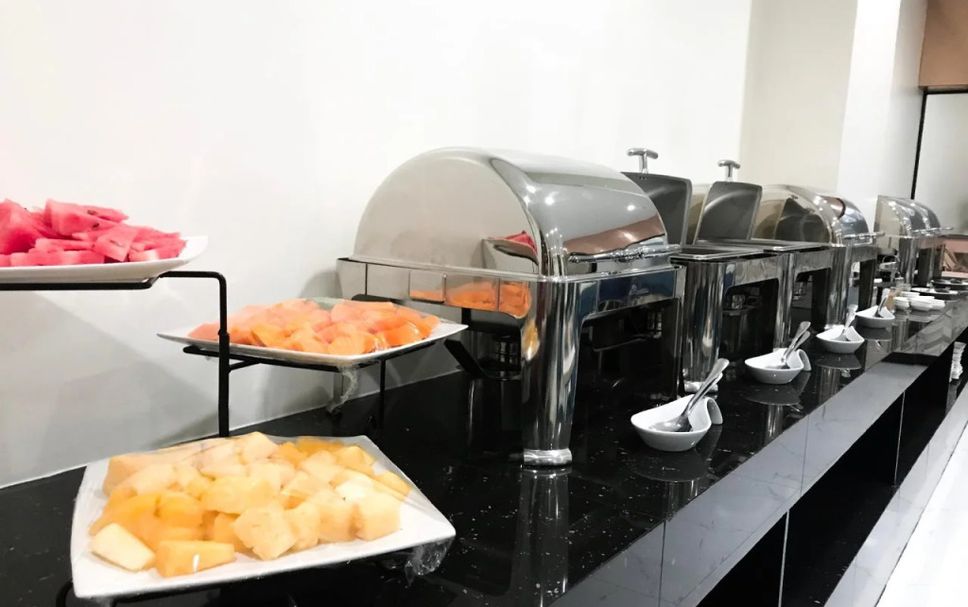 Buffet Photo