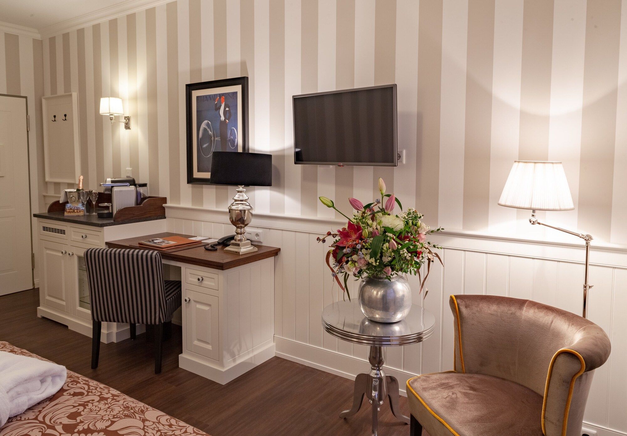 Room amenity