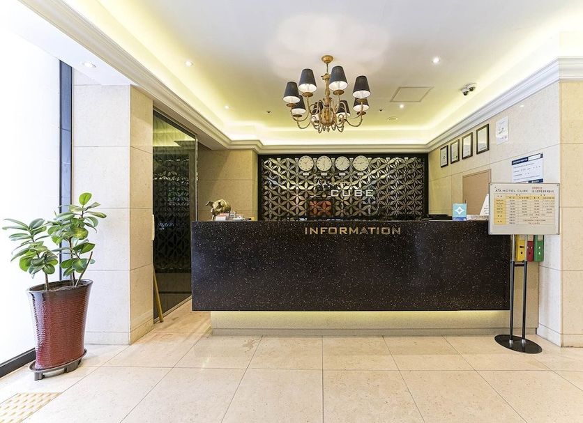 Front desk Photo