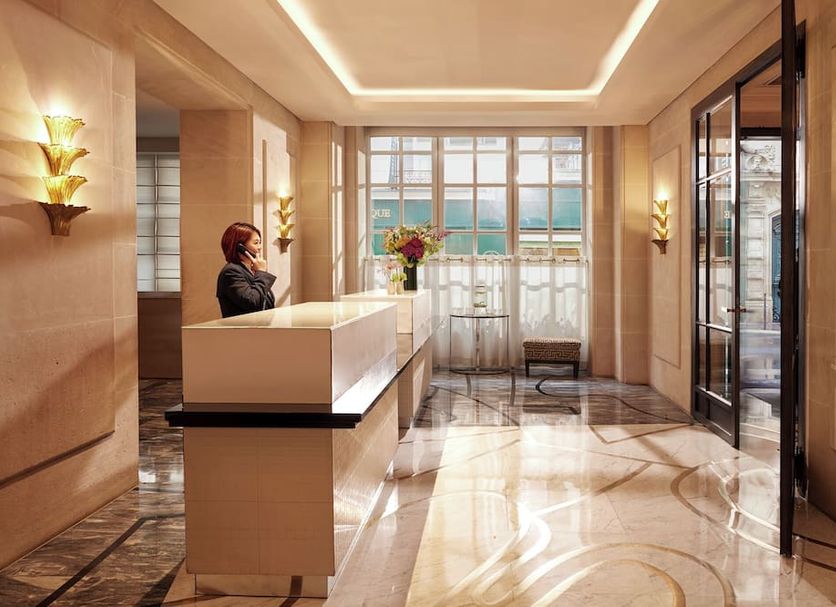 Front desk Photo