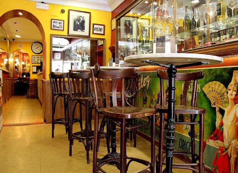 Bar Photo