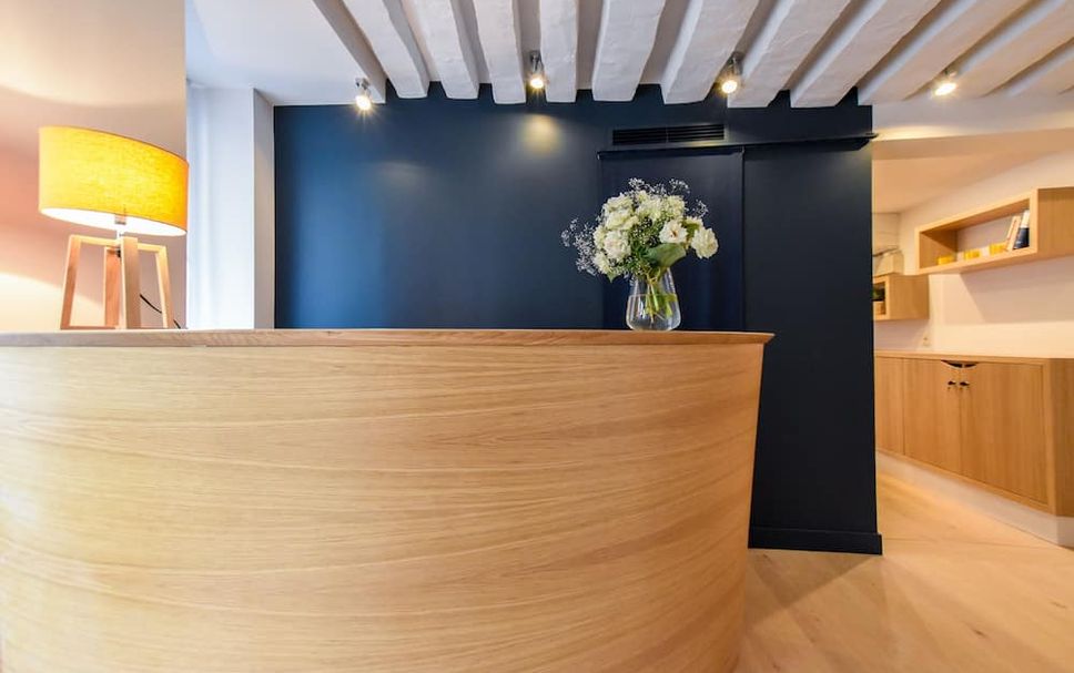 Front desk Photo