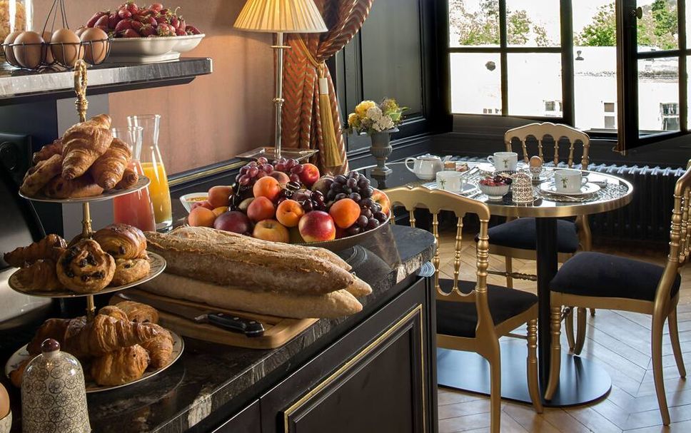 Buffet Photo