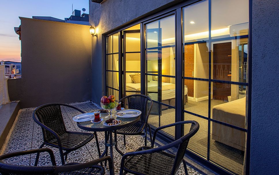 Balcony Photo