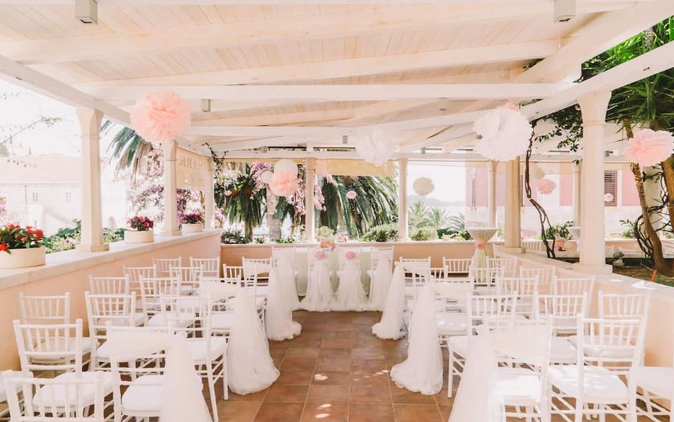 Banquet hall Photo
