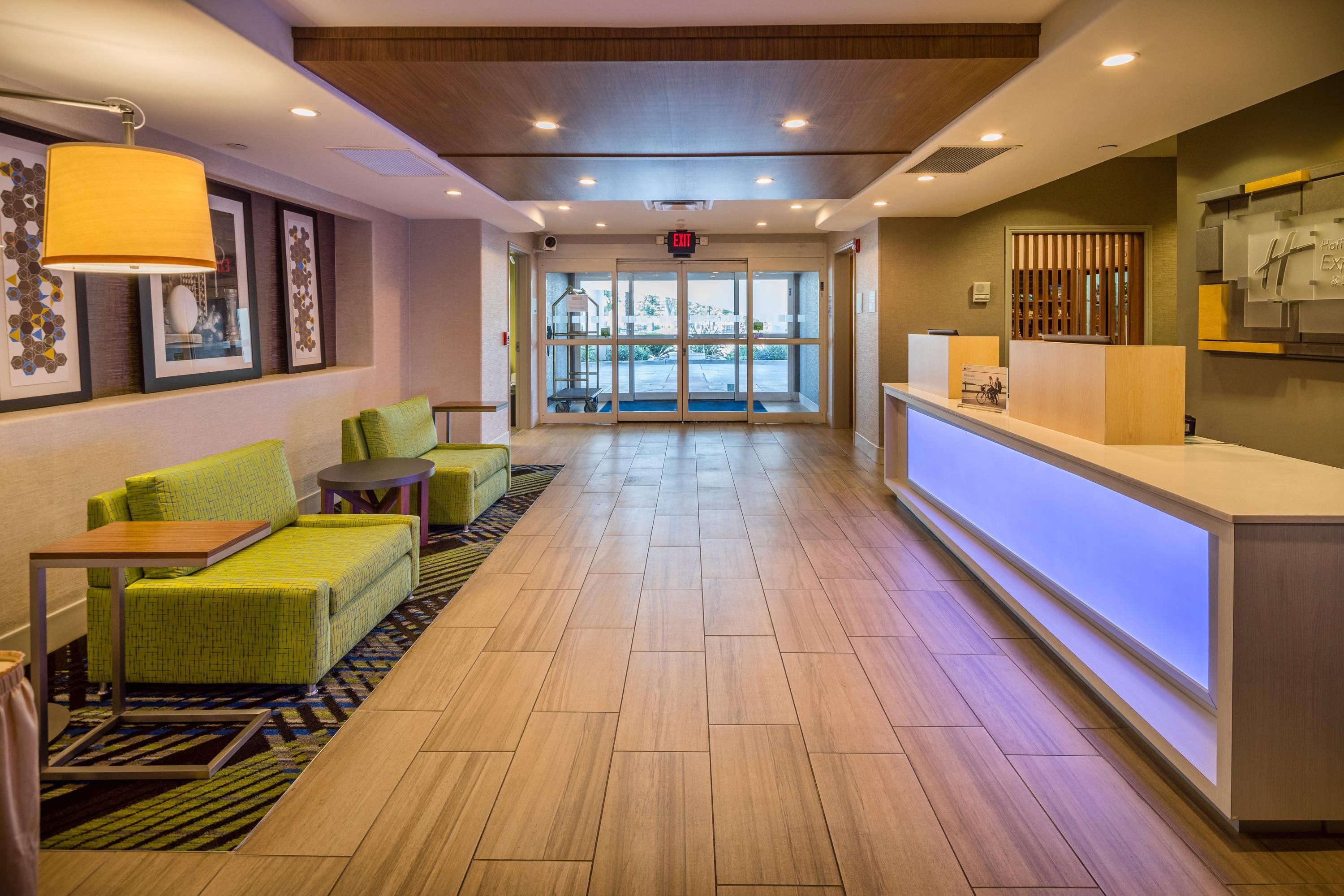 Front desk Photo