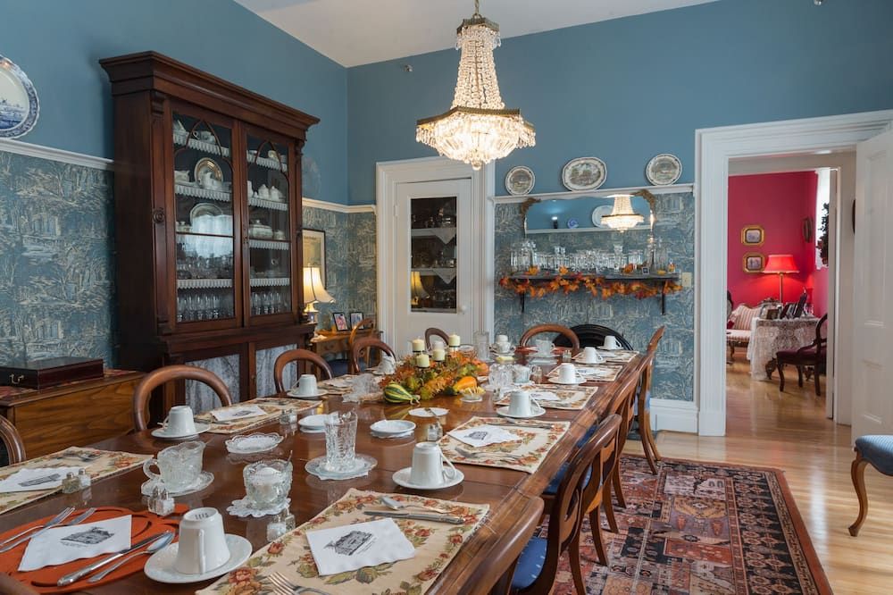 Dining room Photo