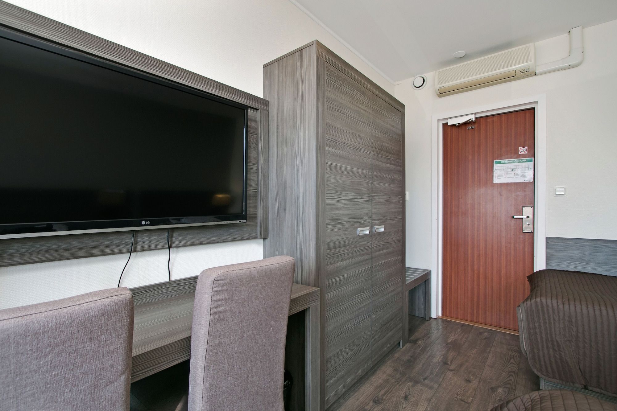 Room amenity
