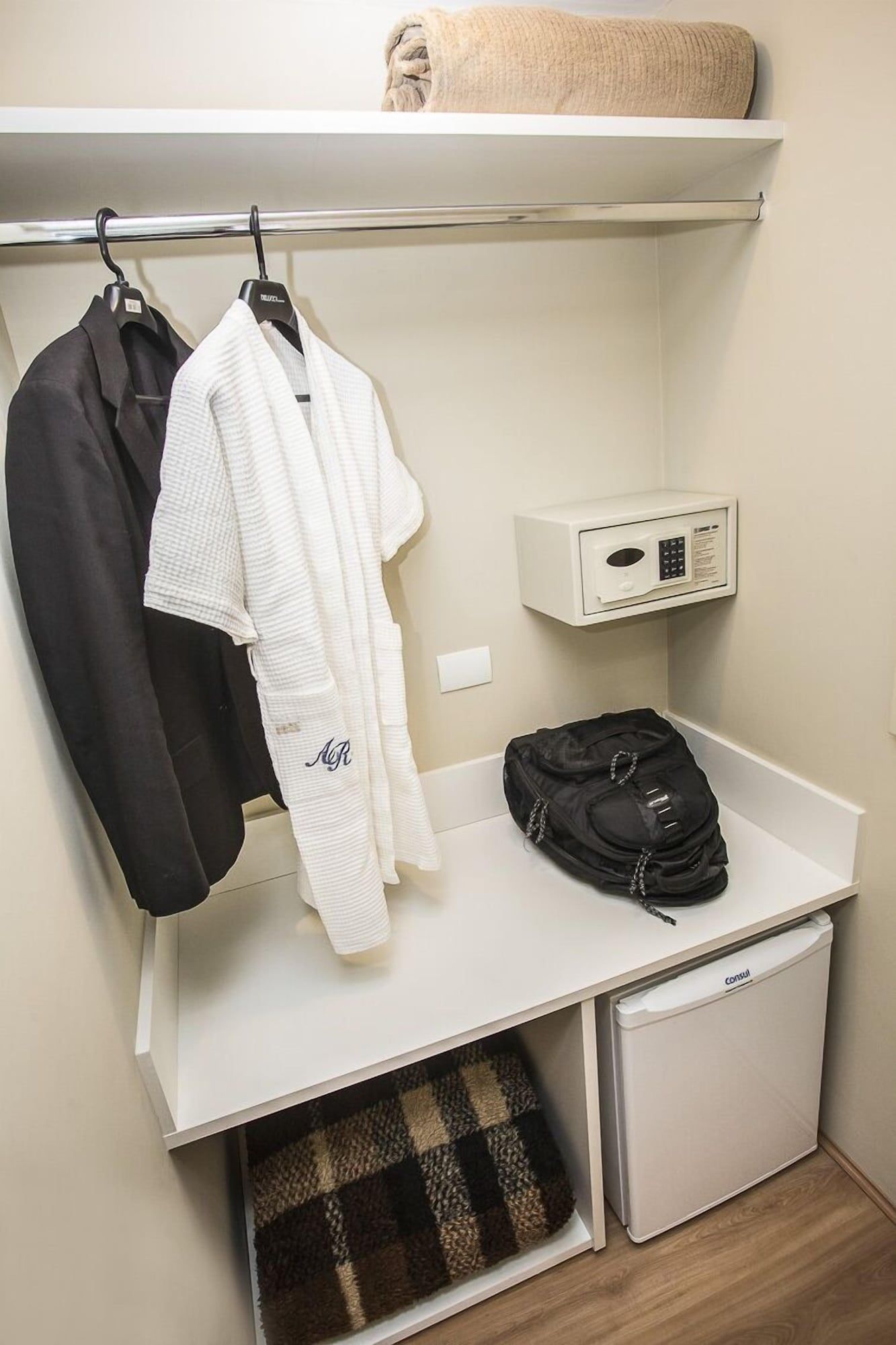 Room amenity