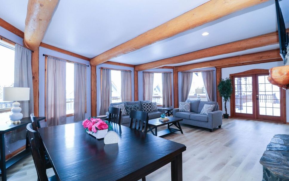 Dining room Photo