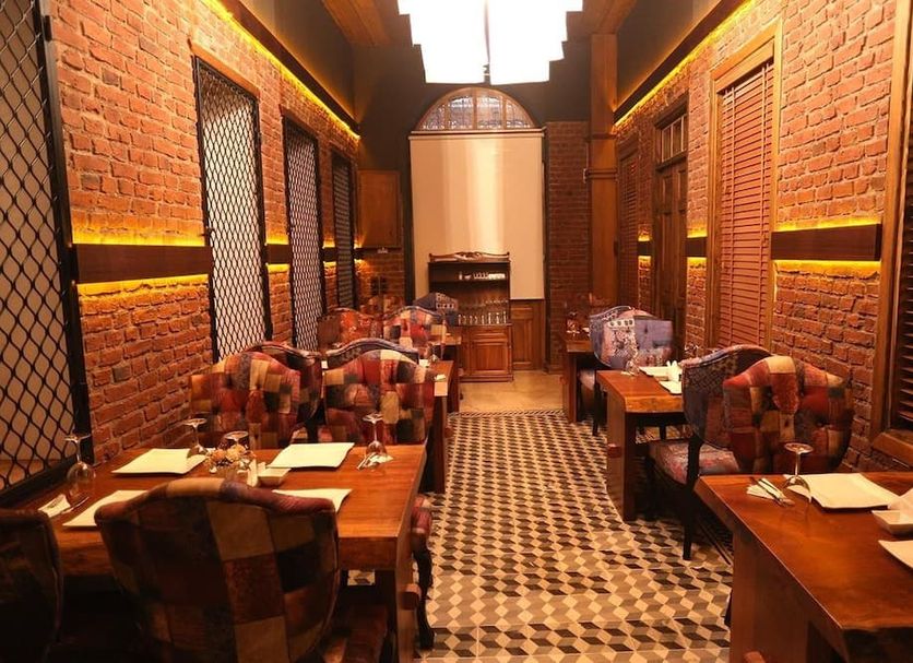 Restaurant Photo