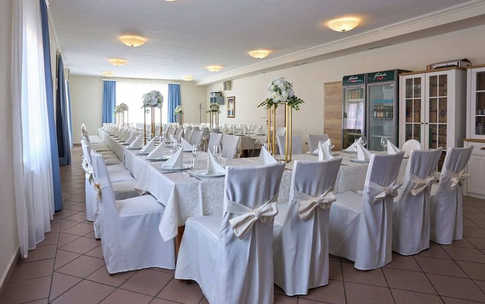 Banquet hall Photo