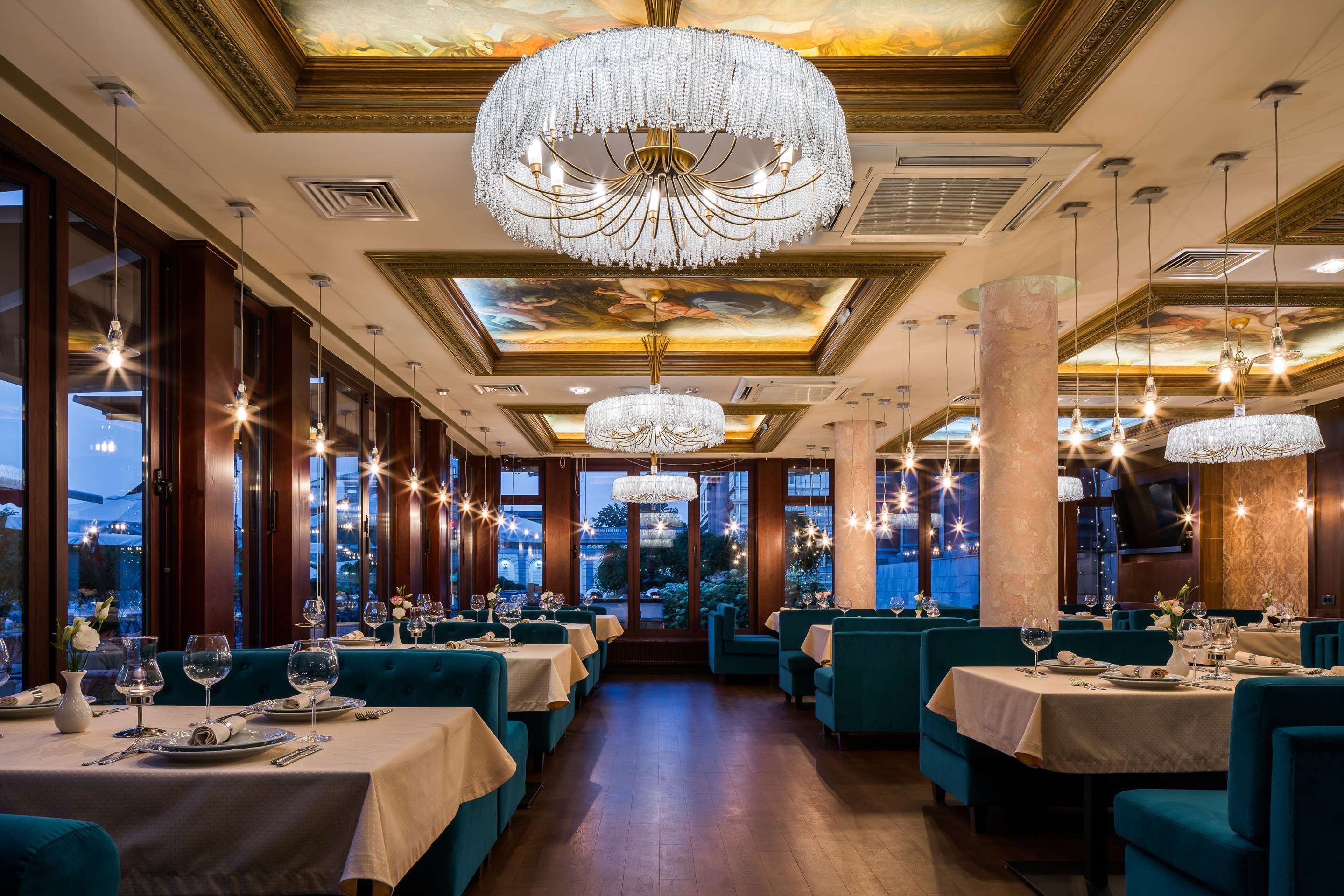 Restaurant Photo