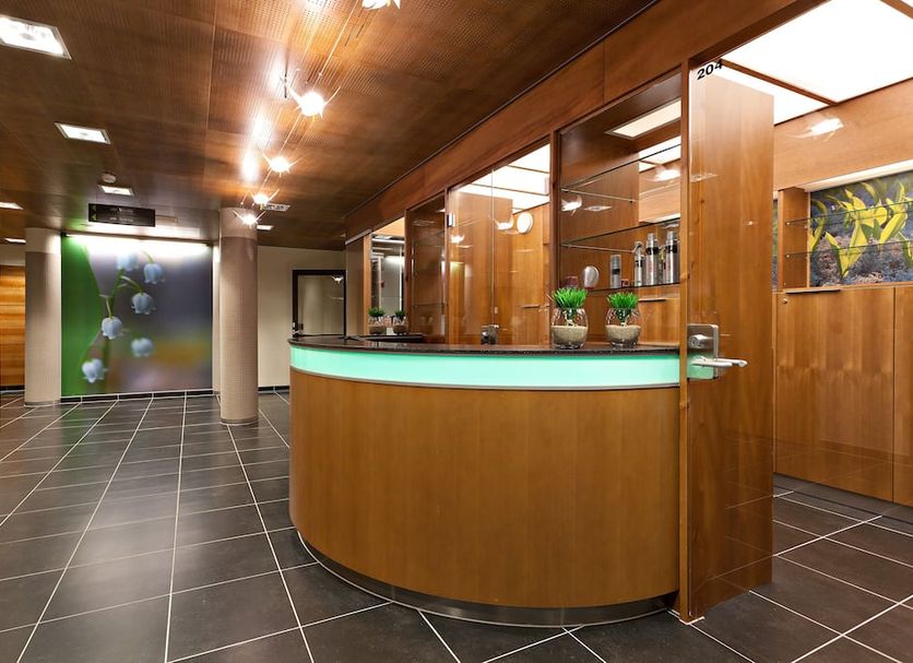 Front desk Photo