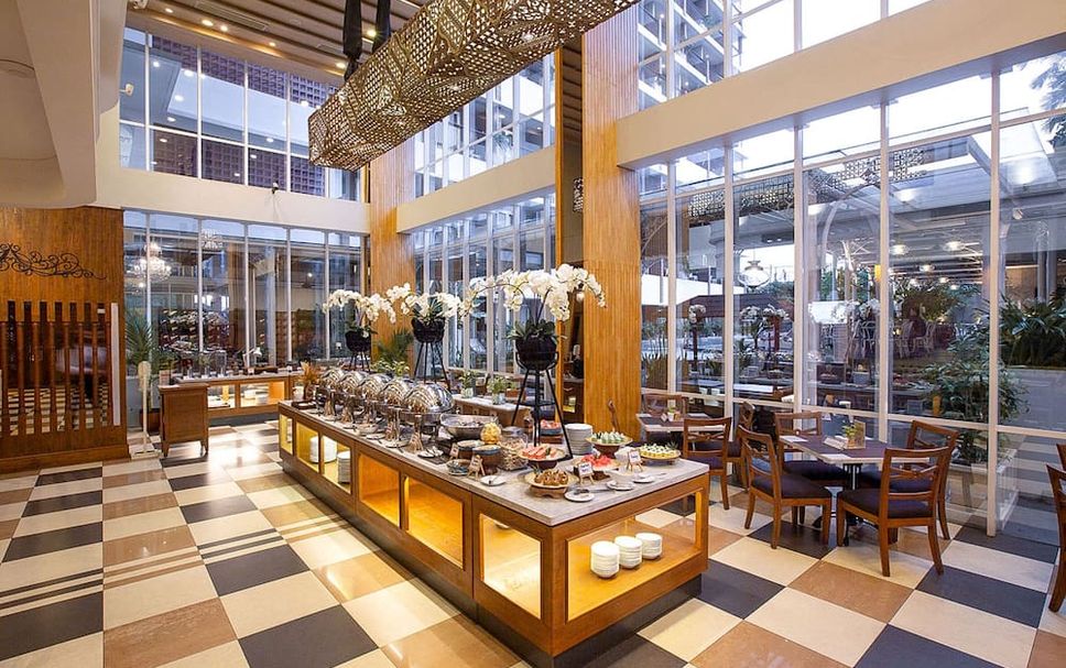 Buffet Photo