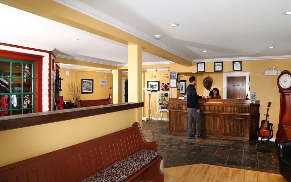 Front desk Photo