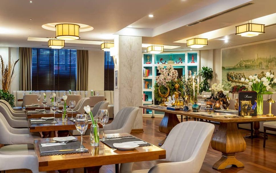 Restaurant Photo