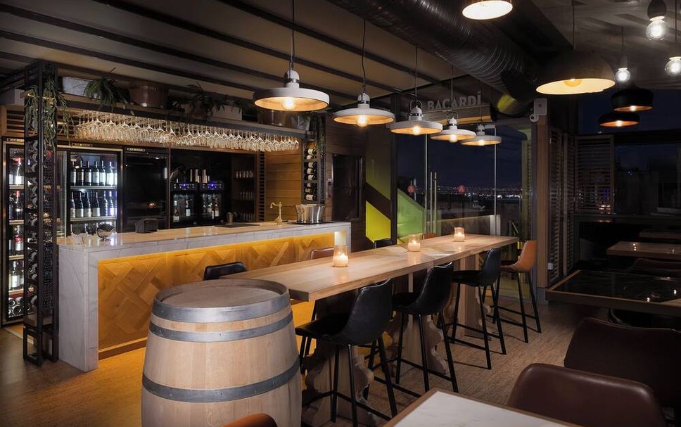Bar Photo