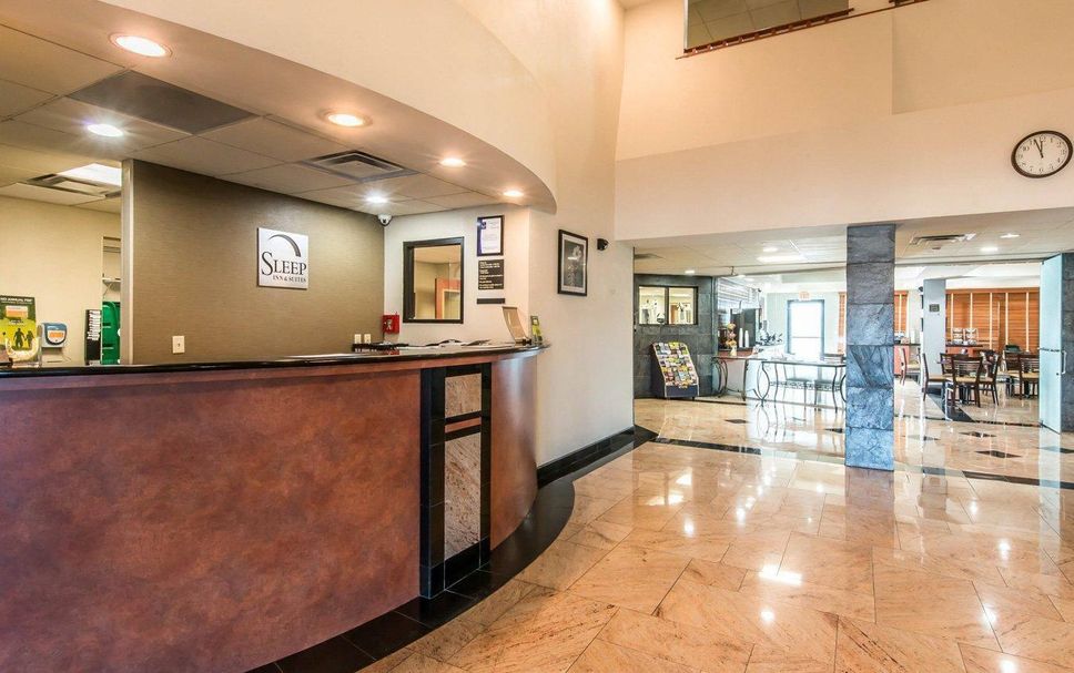 Front desk Photo