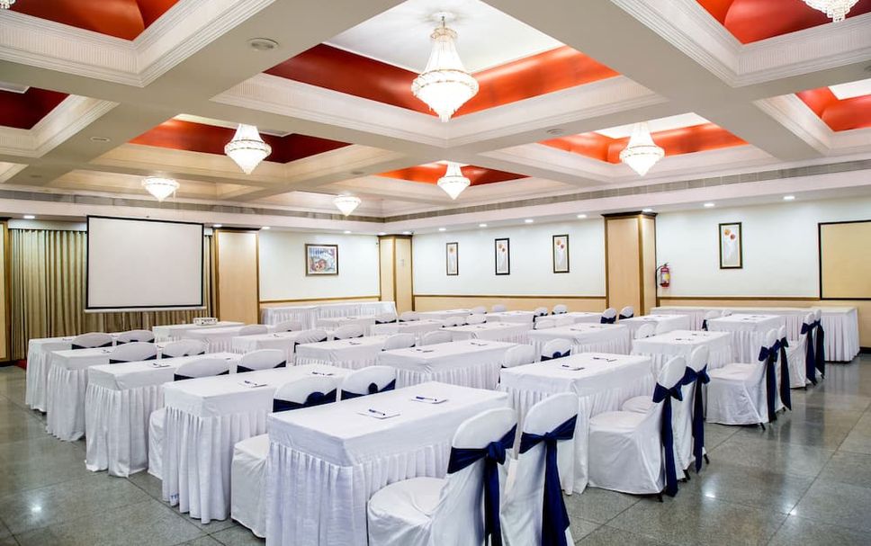 Banquet hall Photo