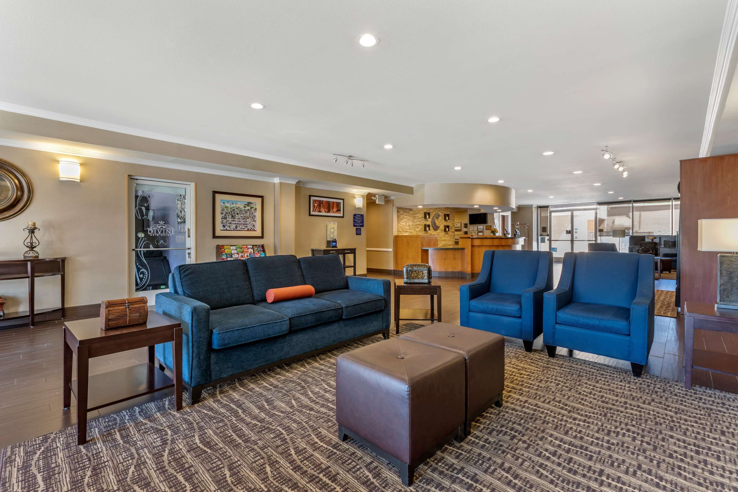 Lounge Photo