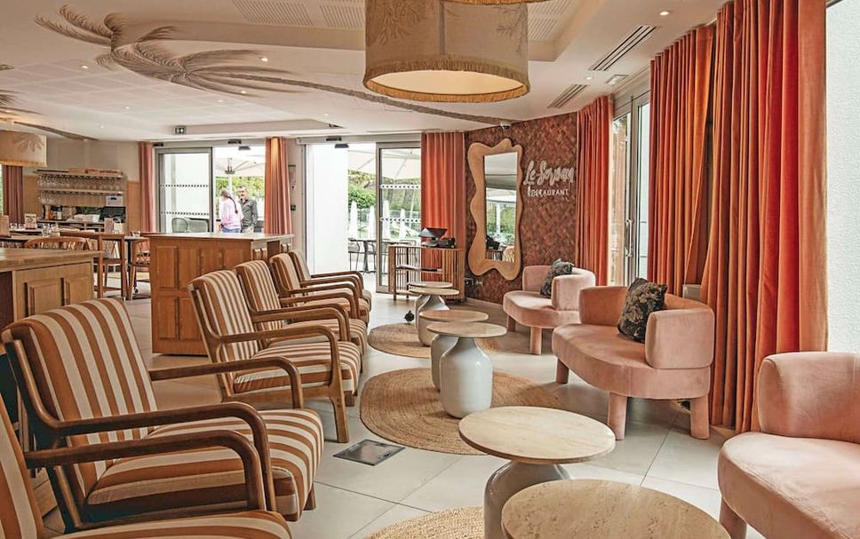 Lounge Photo