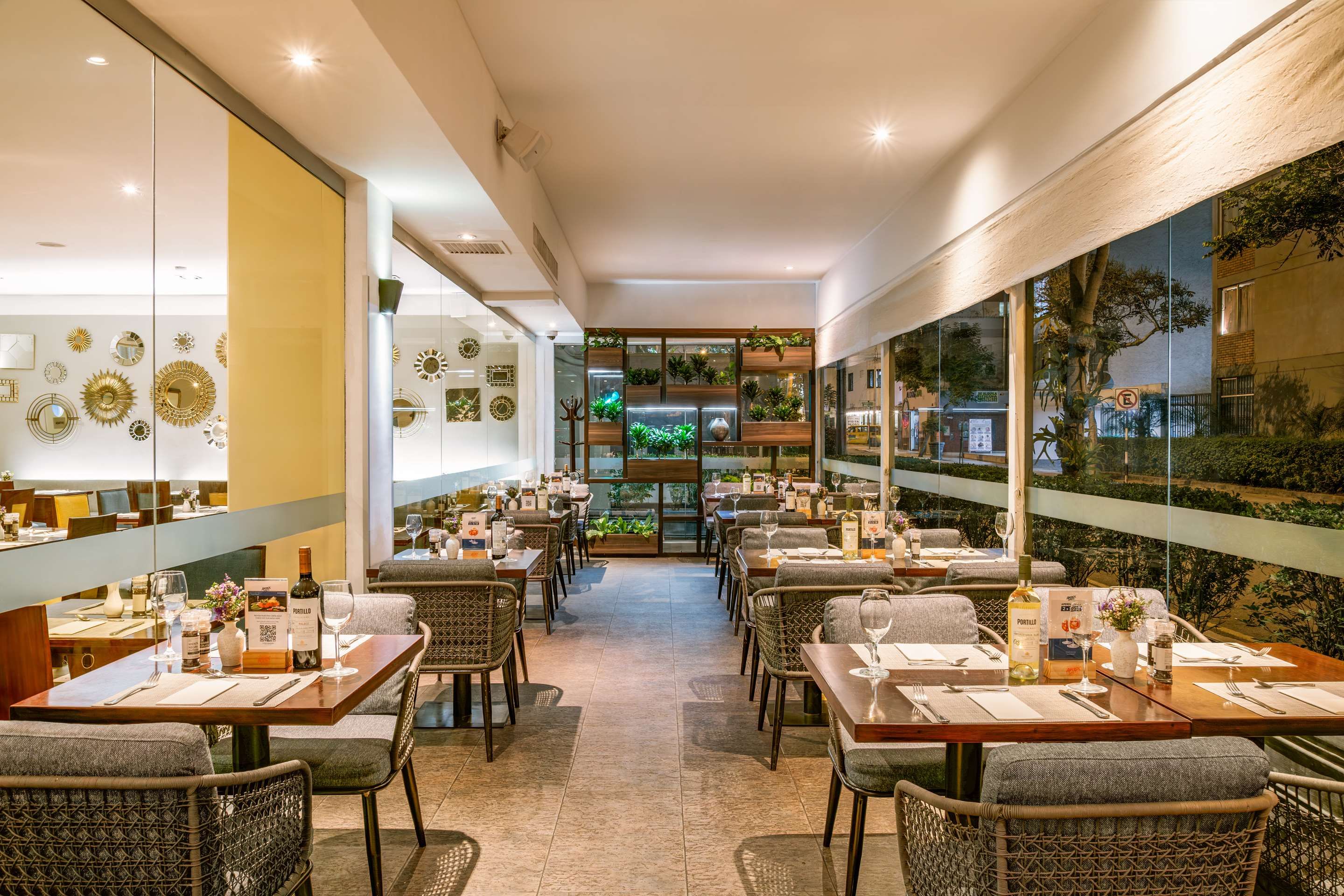 Restaurant Photo