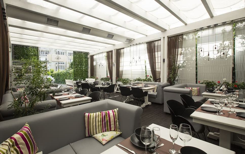 Restaurant Photo