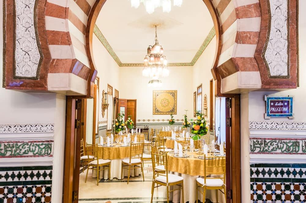 Banquet hall