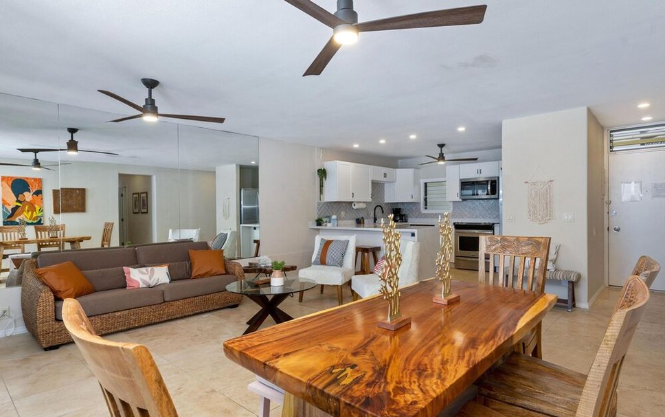 Dining room Photo
