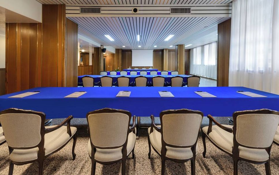 Conference room Photo
