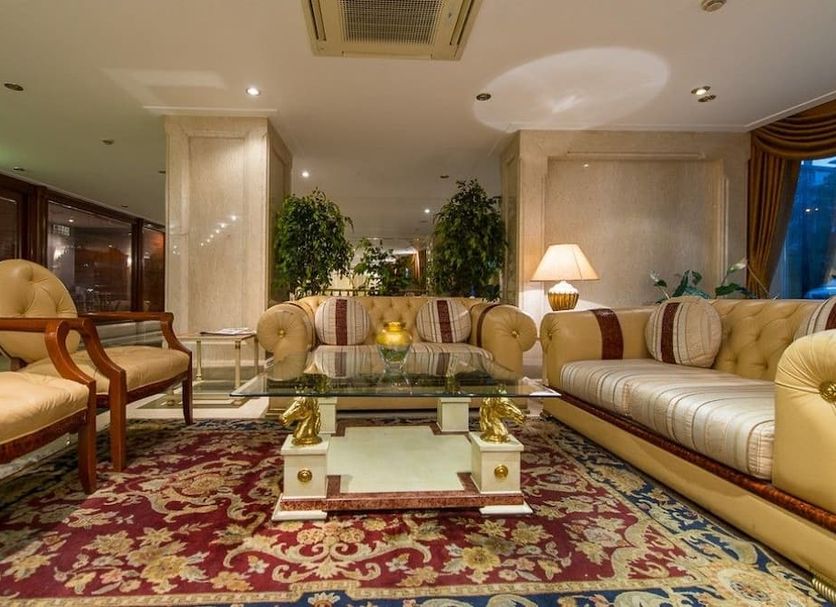 Lounge Photo