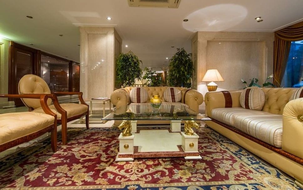 Lounge Photo