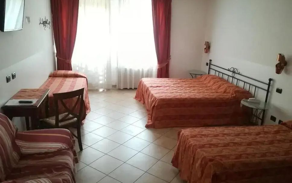 Bedroom Photo
