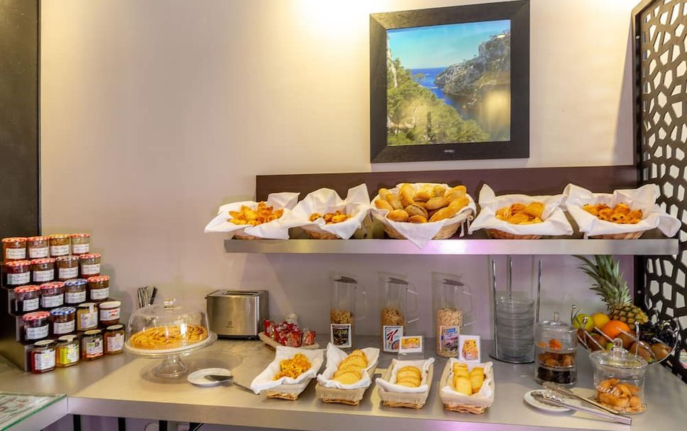 Buffet Photo