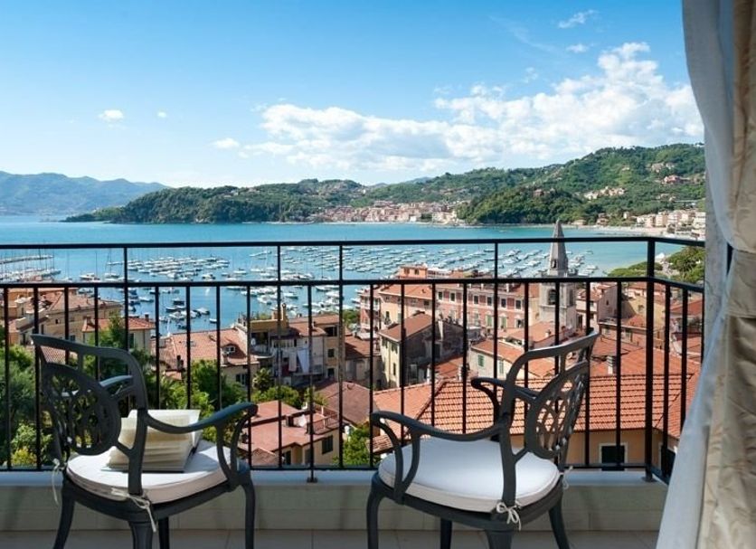 Balcony Photo