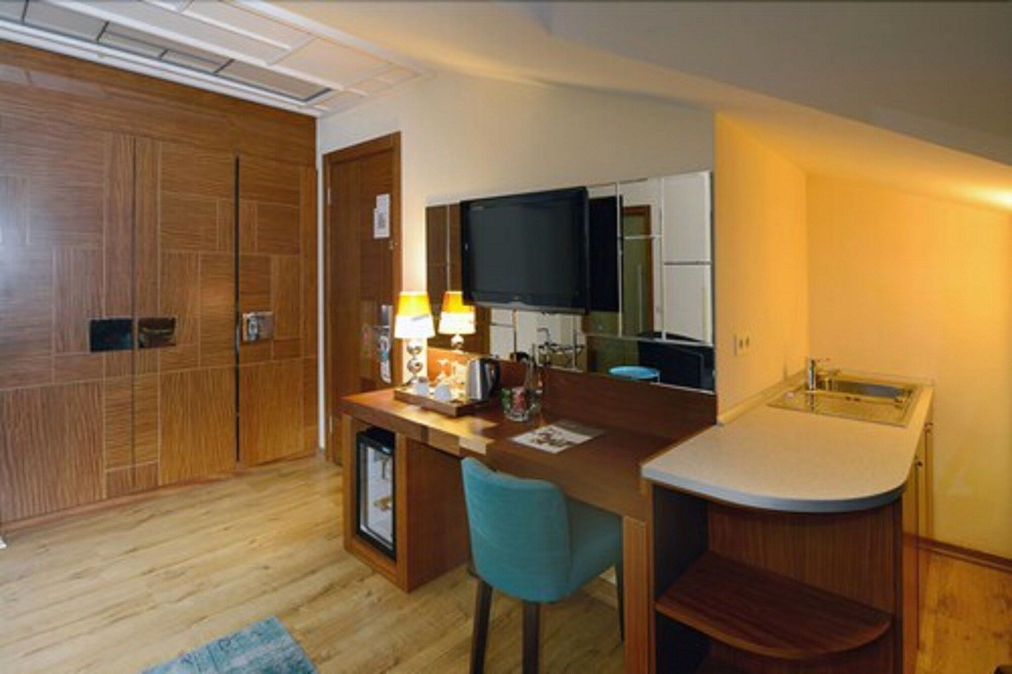 Room amenity