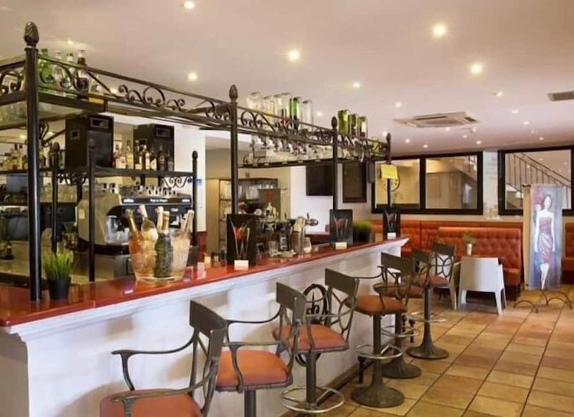Bar Photo