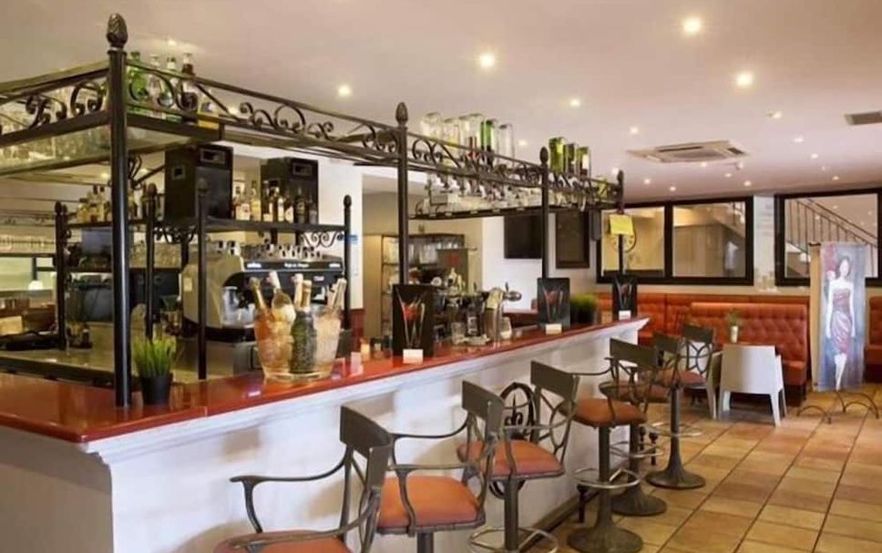 Bar Photo