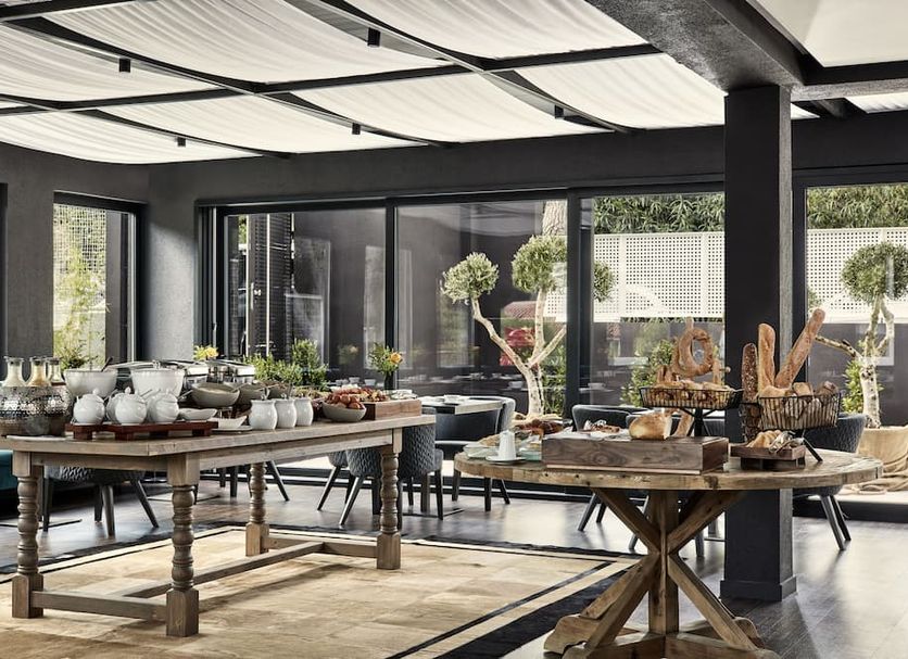 Restaurant Photo