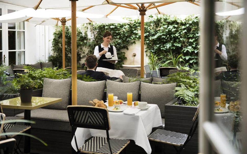 Restaurant Photo