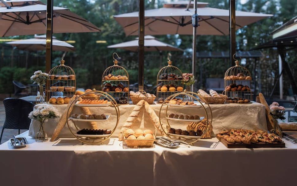 Buffet Photo